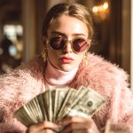 People Who Pretend to Be Rich but Are Actually Broke Often Display These 5 Behaviors