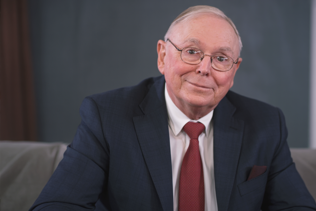 10 Charlie Munger Habits That Quietly Separate the Rich From the Middle Class