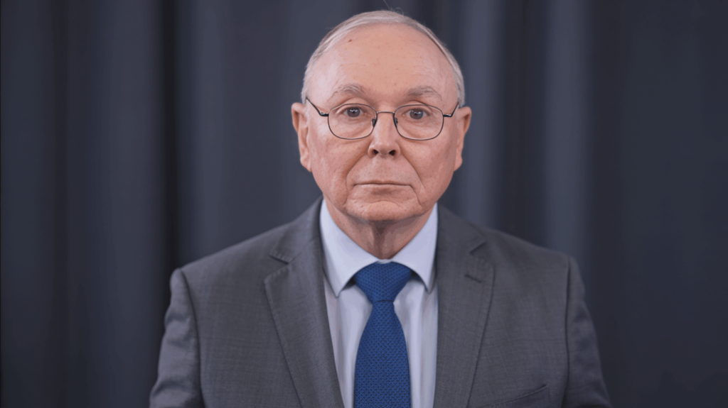 10 Things You Don’t Owe Anyone an Explanation for, According to Charlie Munger