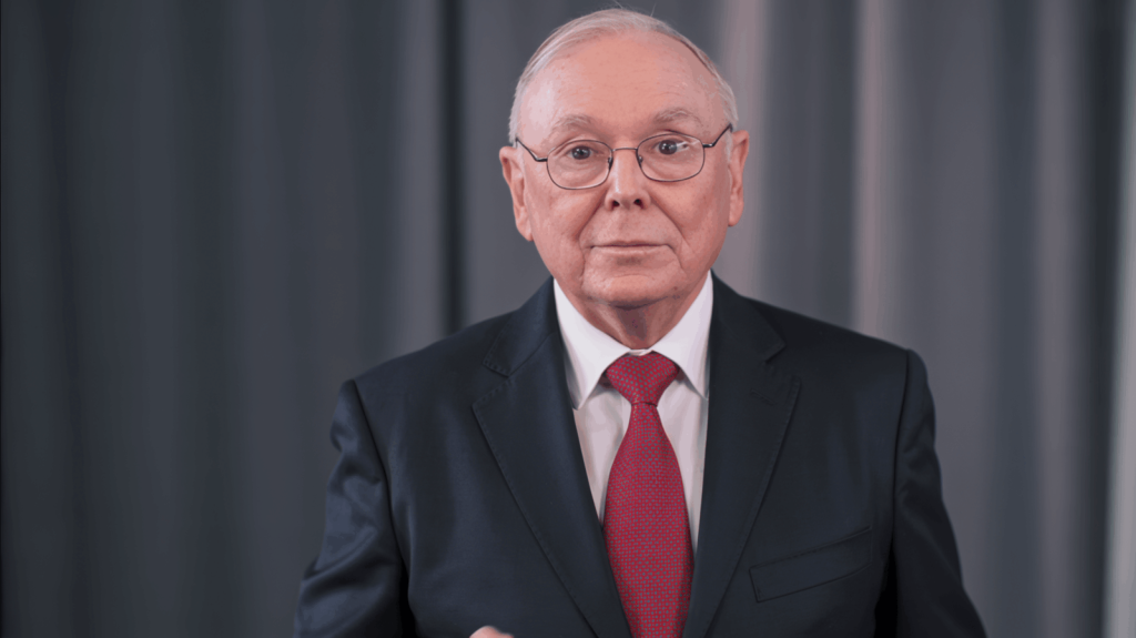 10 Signs You’re Dealing With a Really Smart Person, According to Charlie Munger