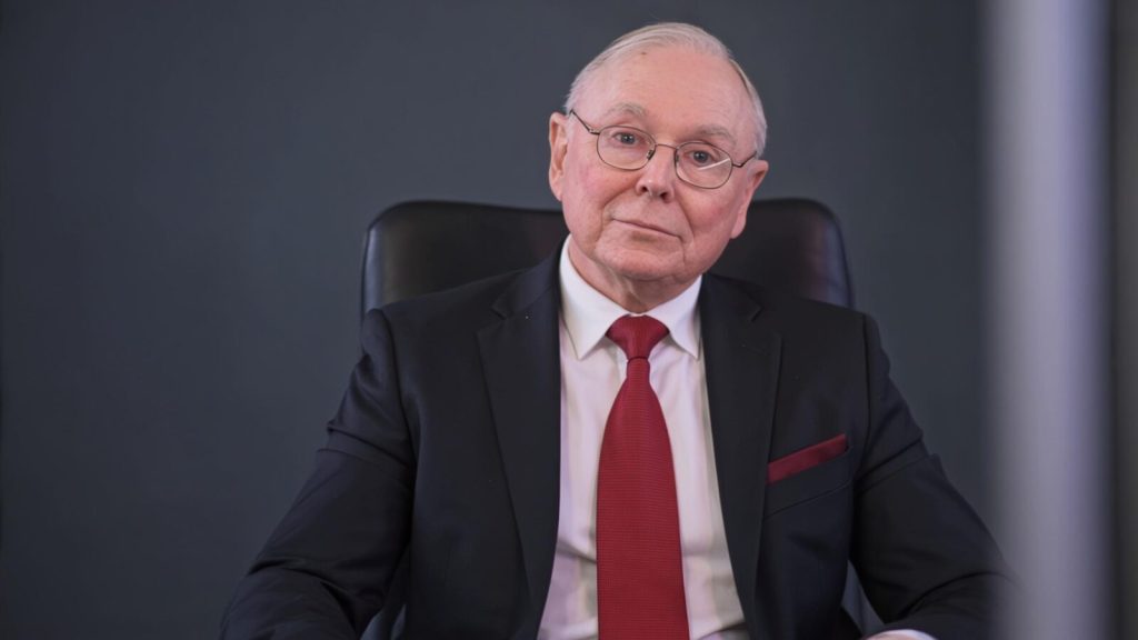 How to Fix Your Entire Life, According to Charlie Munger