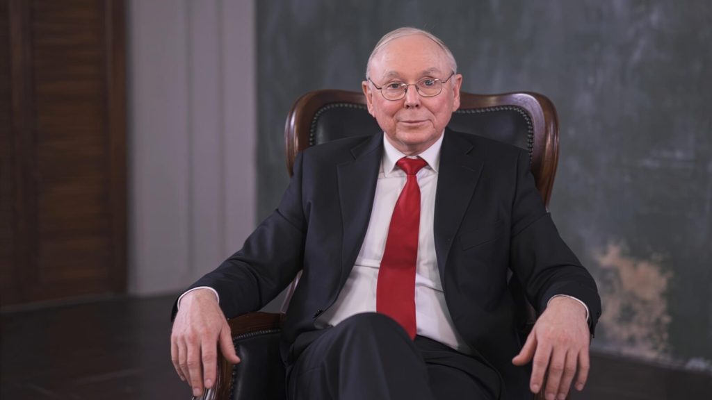 10 Self-Destructive Habits That Will Ruin Your Life, According to Charlie Munger
